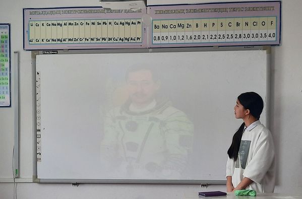 "Қазақстанның ғарыш айлағы" тақырыбында сынып сағаты өтті.